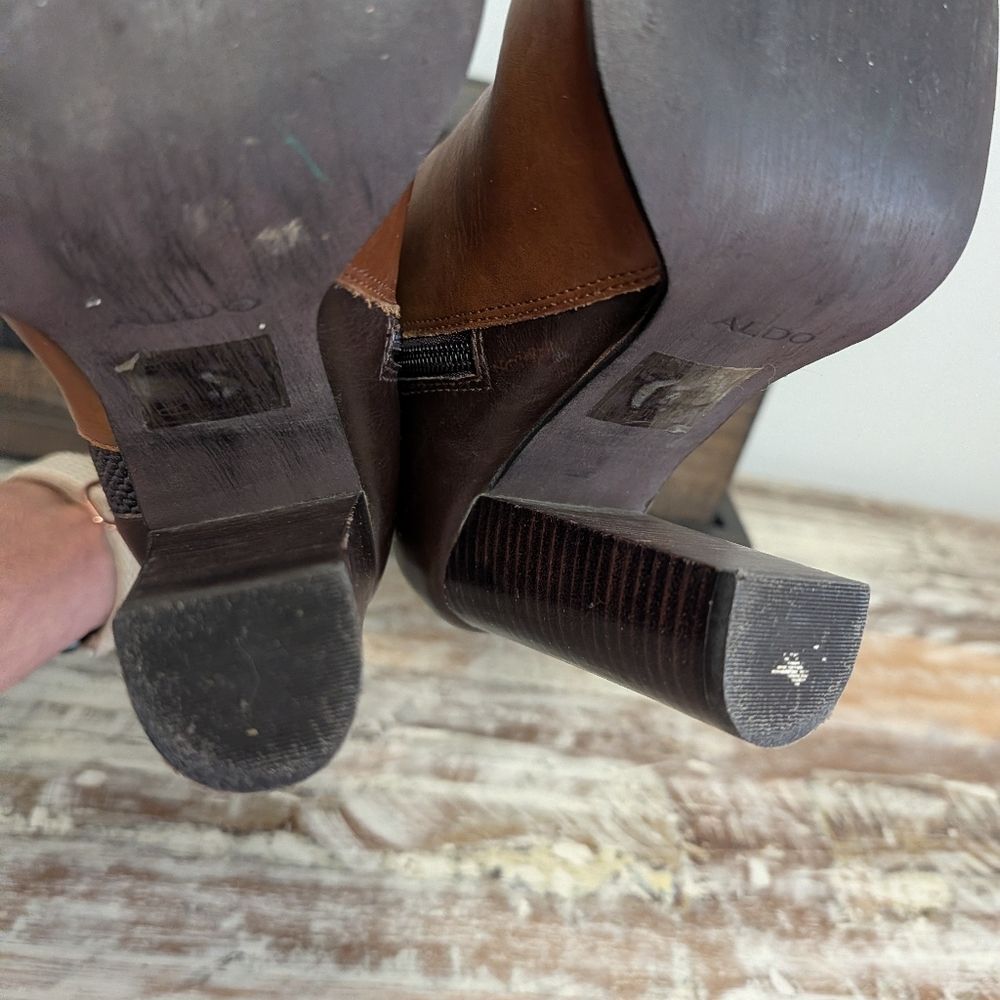Aldo "Lampley" Two-Tone Congac/Brown Leather Ankle Booties, Size 8 - Picture 8 of 9